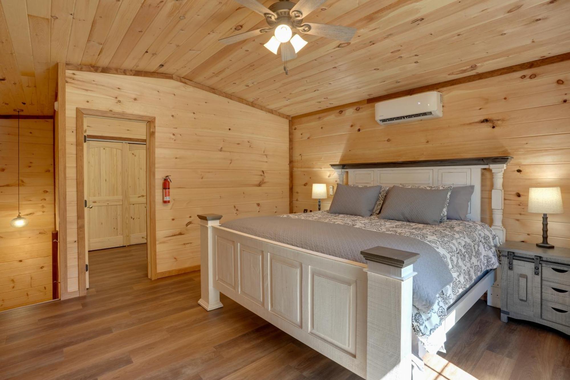 Lakeside Trenton Cabin On 7-Acre Property! Dış mekan fotoğraf