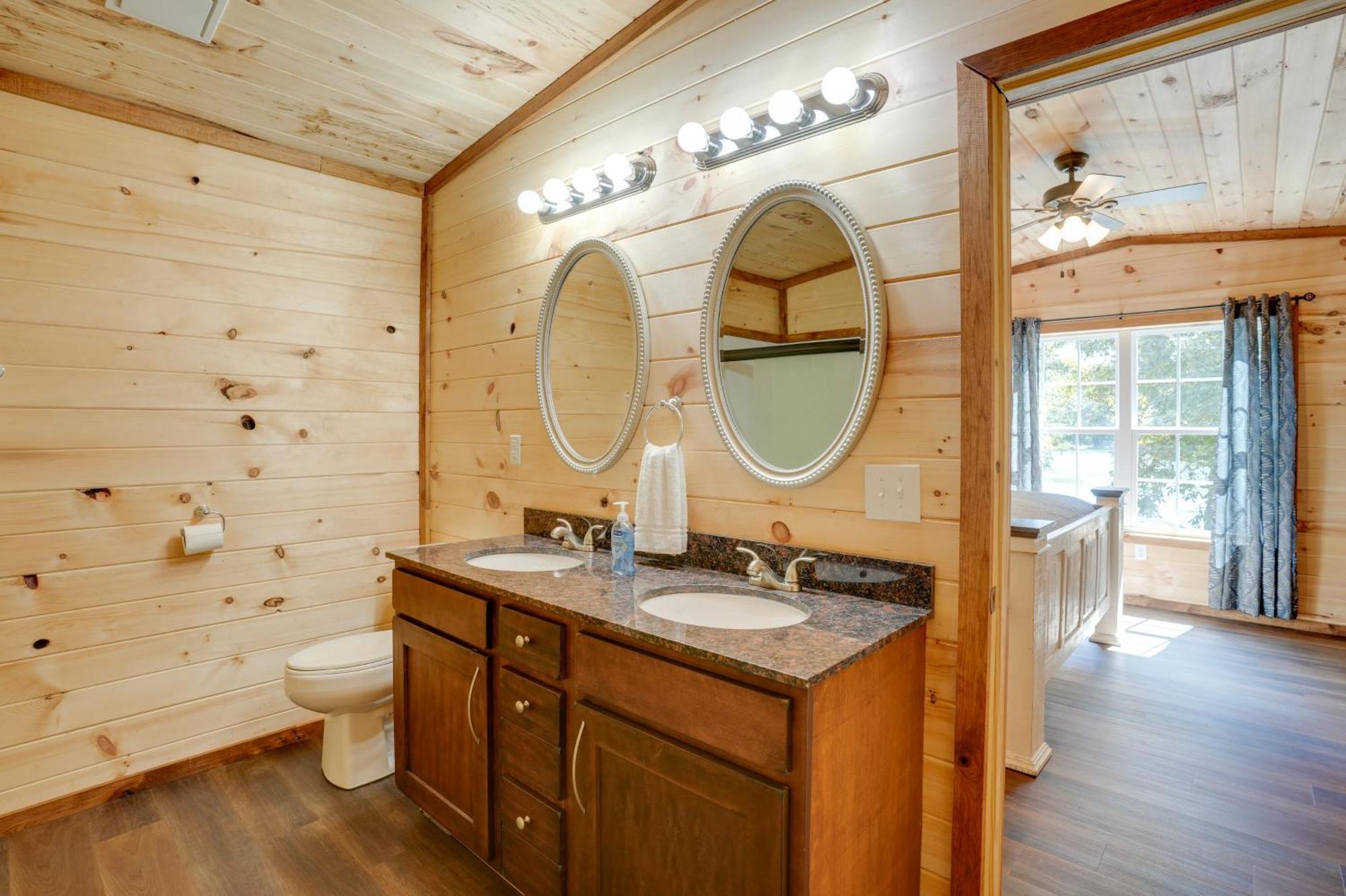 Lakeside Trenton Cabin On 7-Acre Property! Dış mekan fotoğraf