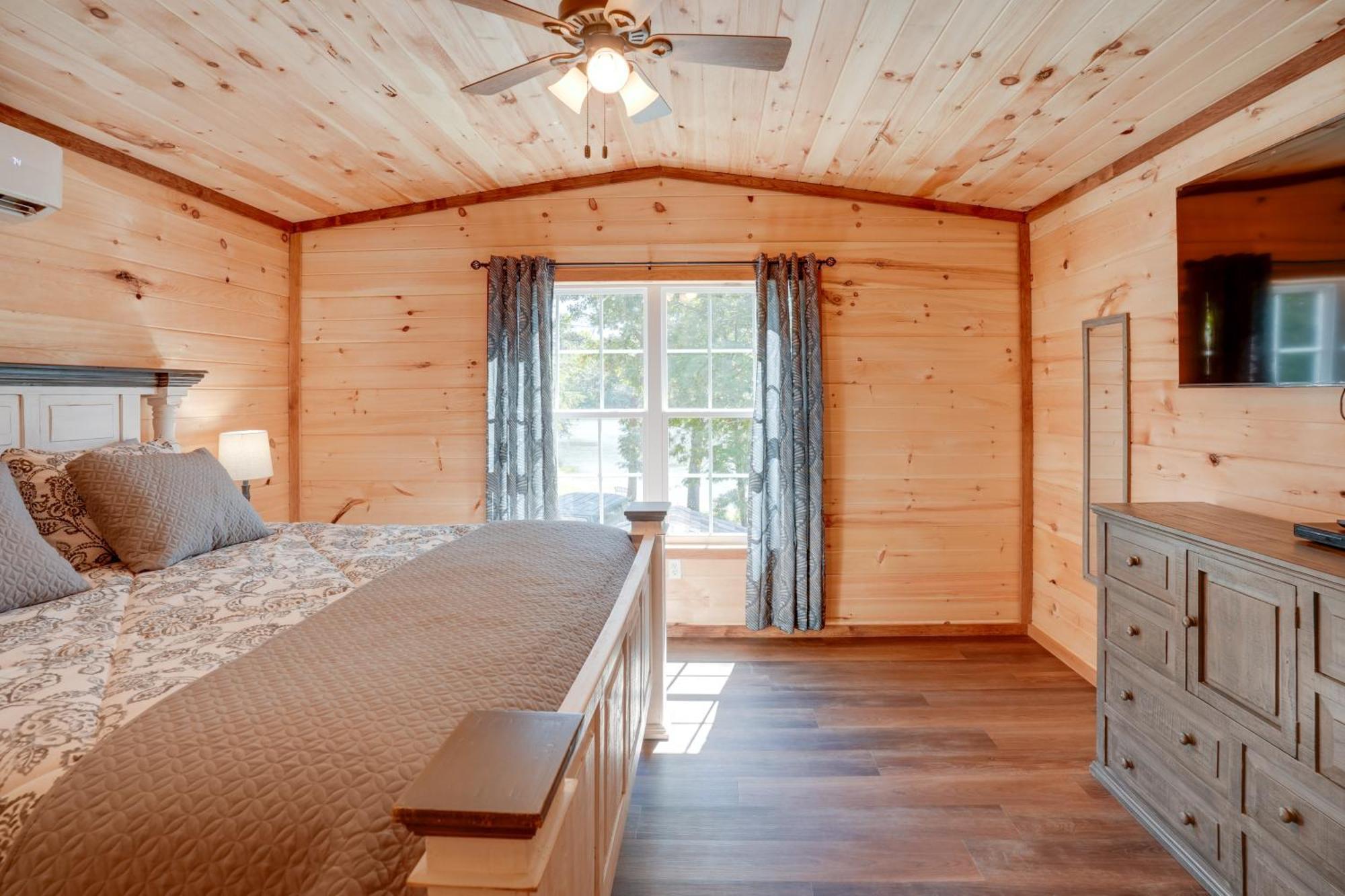 Lakeside Trenton Cabin On 7-Acre Property! Dış mekan fotoğraf